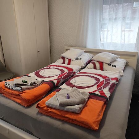 Gaestezimmer Boxenstopp Veitsbronn المظهر الخارجي الصورة