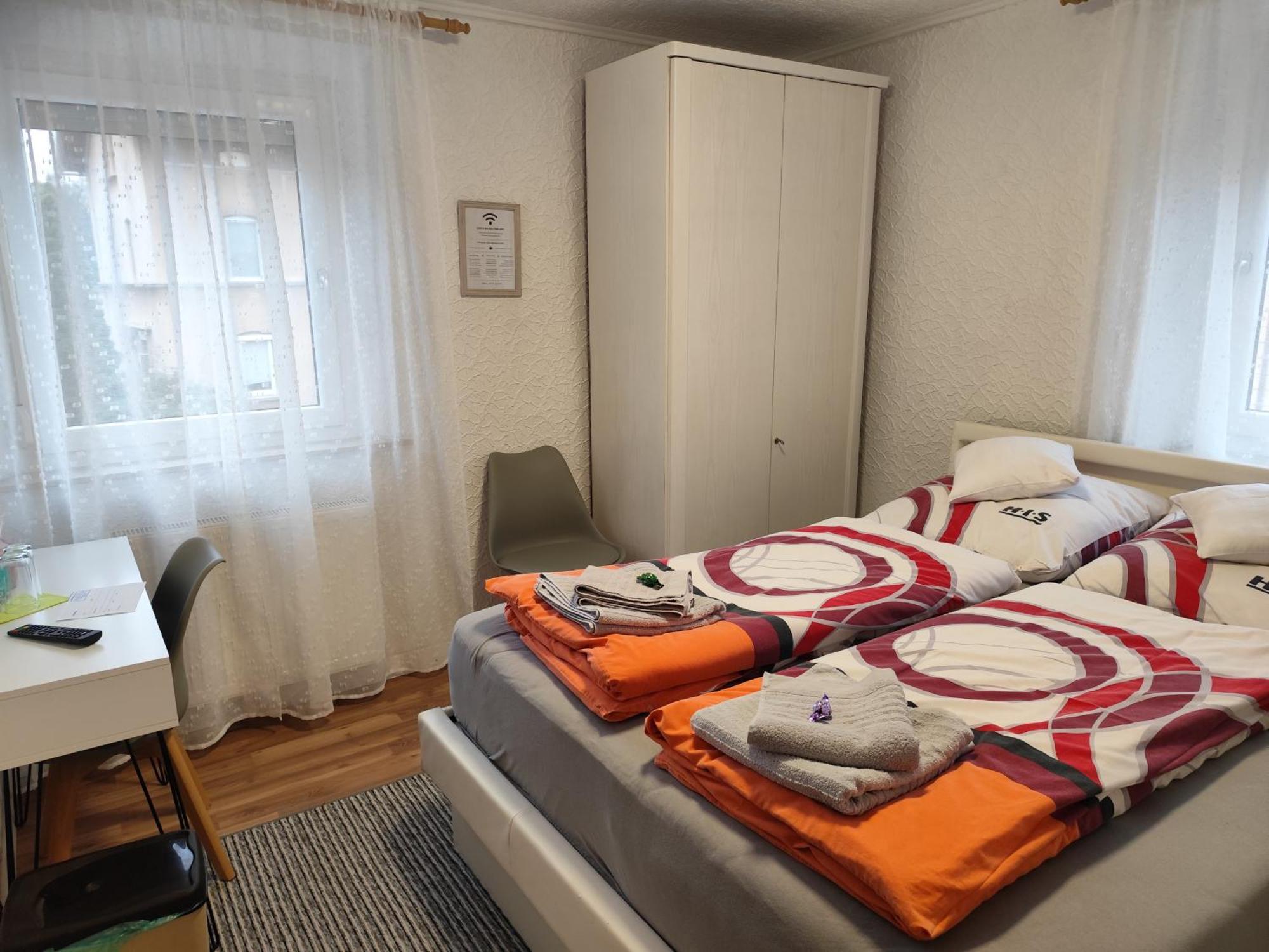 Gaestezimmer Boxenstopp Veitsbronn المظهر الخارجي الصورة