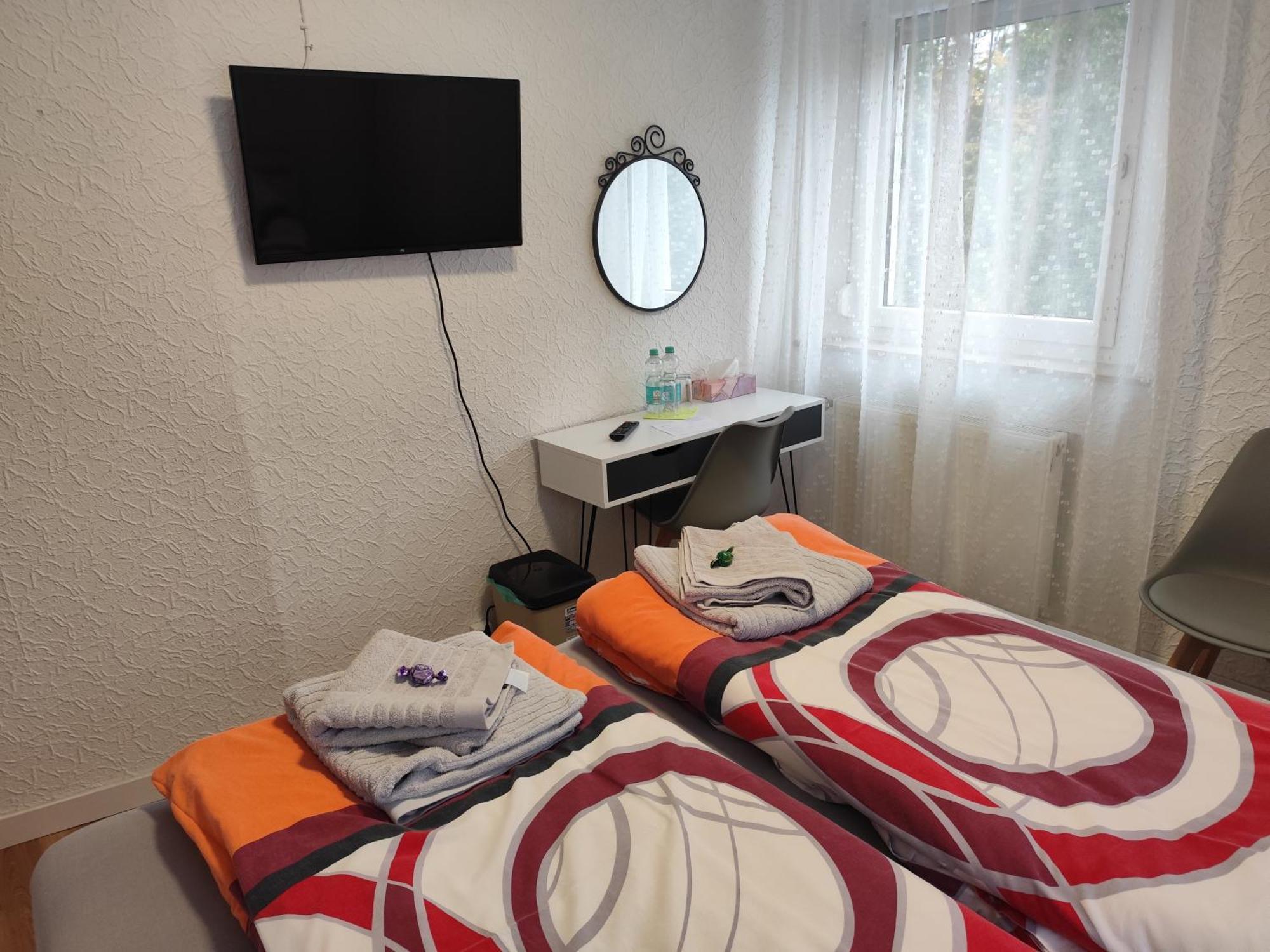 Gaestezimmer Boxenstopp Veitsbronn المظهر الخارجي الصورة